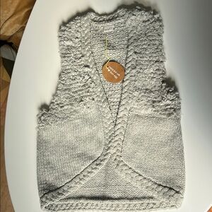 EGG by Susan Lazar Cozy Gray Knit Vest. Size 8